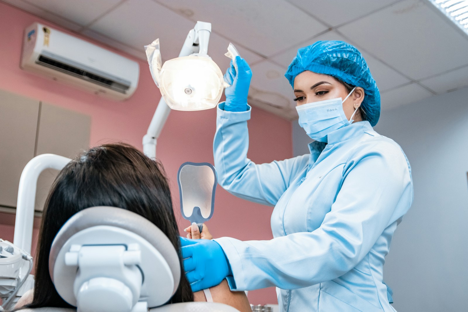 Dentysta w Jaworznie – na co zwrócić uwagę, wybierając gabinet z kompleksową opieką?